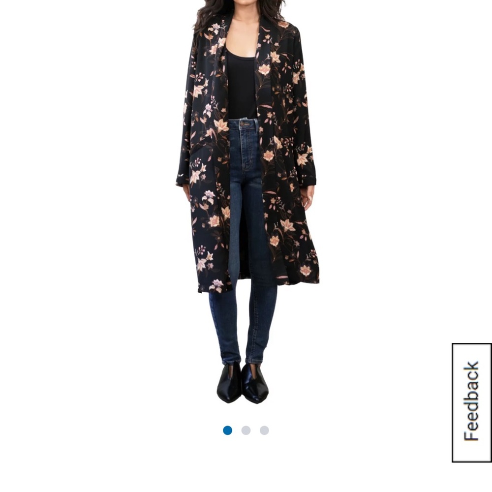 DR2 Black Floral kimonos.